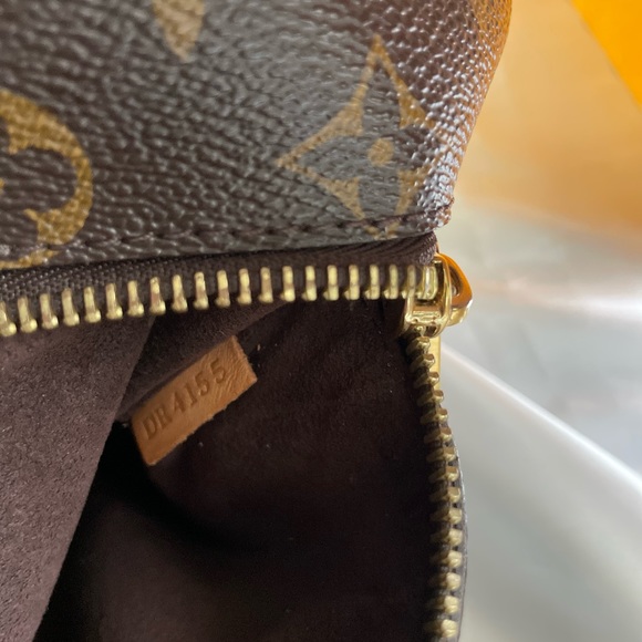 Louis Vuitton Pochette Métis - Picture 4 of 16